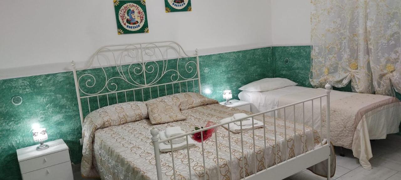Mary Home - Casa Vacanza Taormina Buitenkant foto
